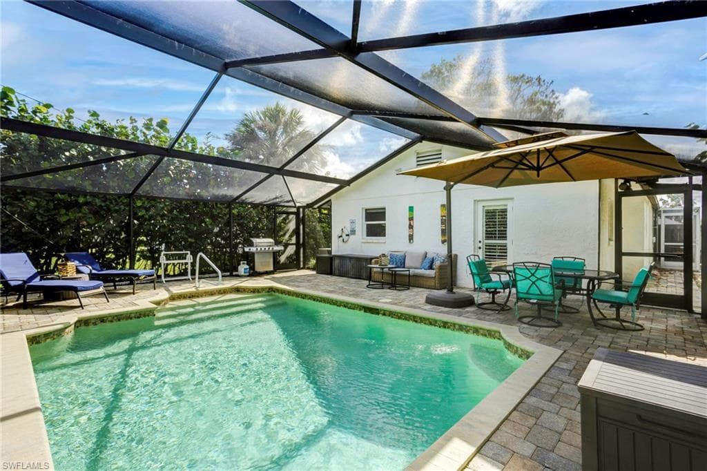 749 105th AVE N NAPLES, FL 34108