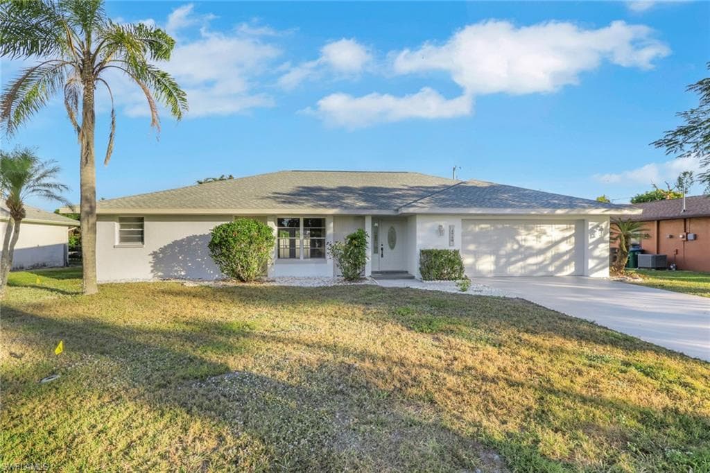 1719 SE 8th ST CAPE CORAL, FL 33990
