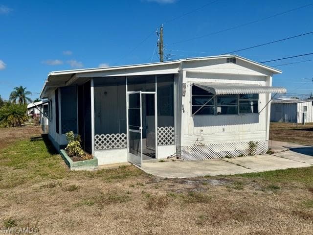 139 Amber AVE NORTH FORT MYERS, FL 33917