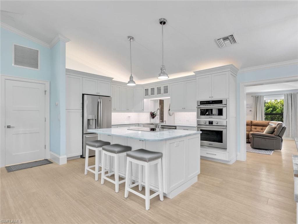 188 Columbus WAY MARCO ISLAND, FL 34145