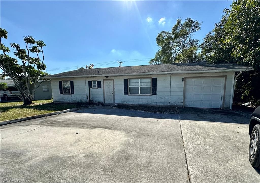 2300 Crystal DR FORT MYERS, FL 33907