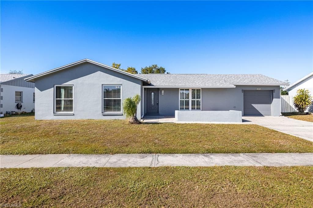 1091 Lovely LN NORTH FORT MYERS, FL 33903