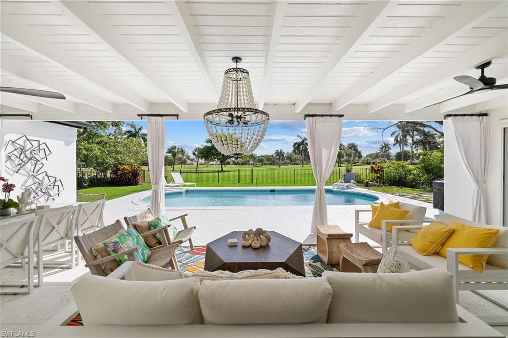 2728 Crayton RD NAPLES, FL 34103