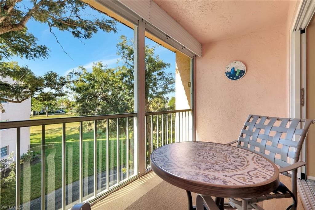 170 Turtle Lake CT 304 NAPLES, FL 34105