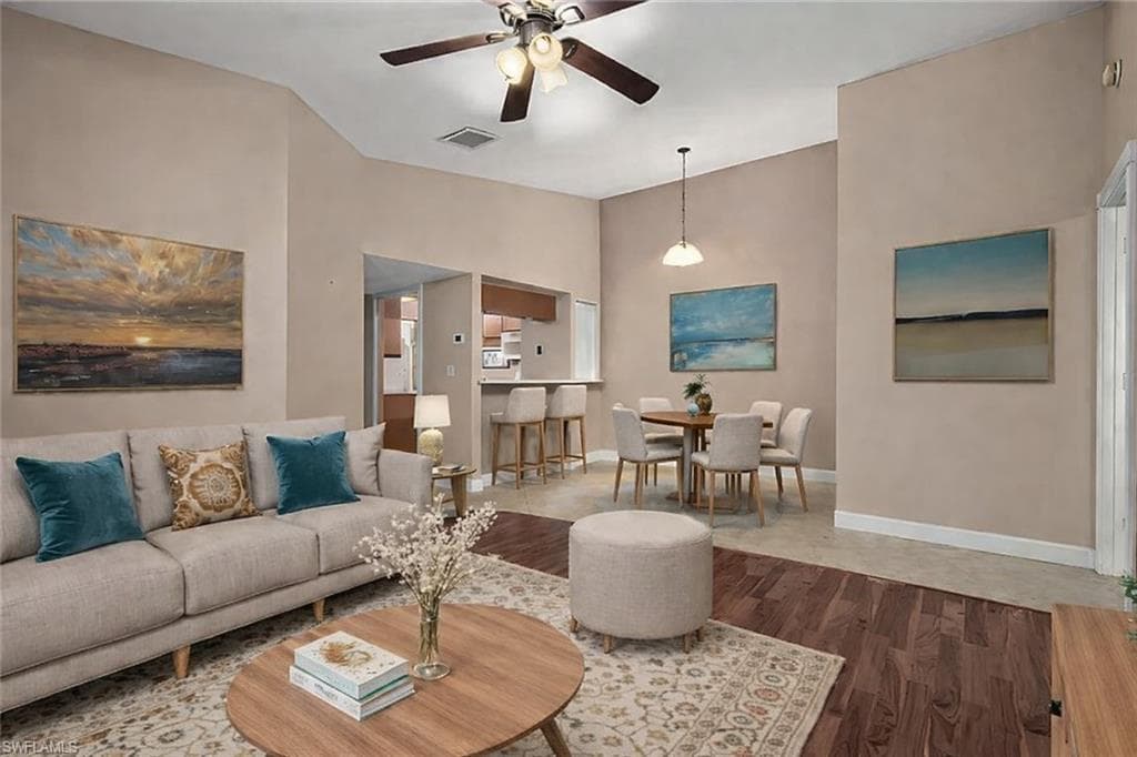 8121 S Woods CIR 8 FORT MYERS, FL 33919