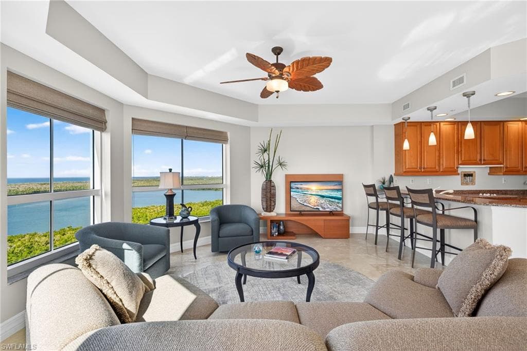295 Grande WAY 901 NAPLES, FL 34110