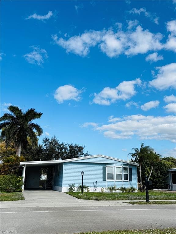 618 Charlemagne BLVD NAPLES, FL 34112