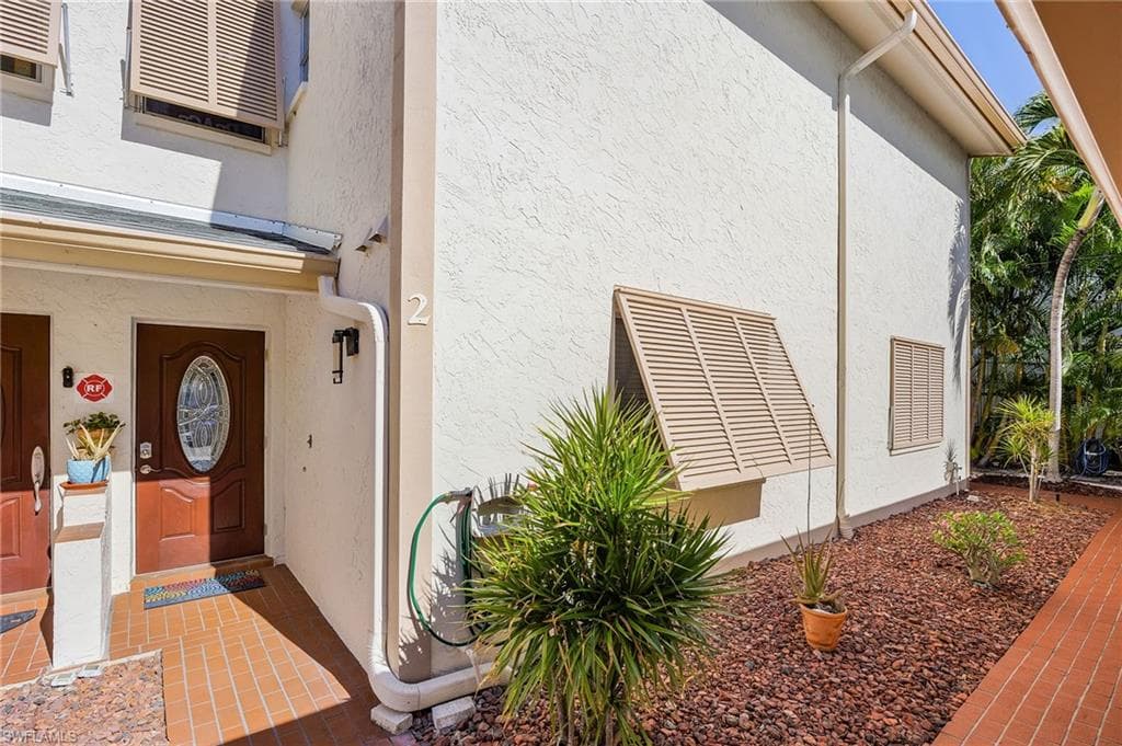1715 SE 46th LN 2 CAPE CORAL, FL 33904