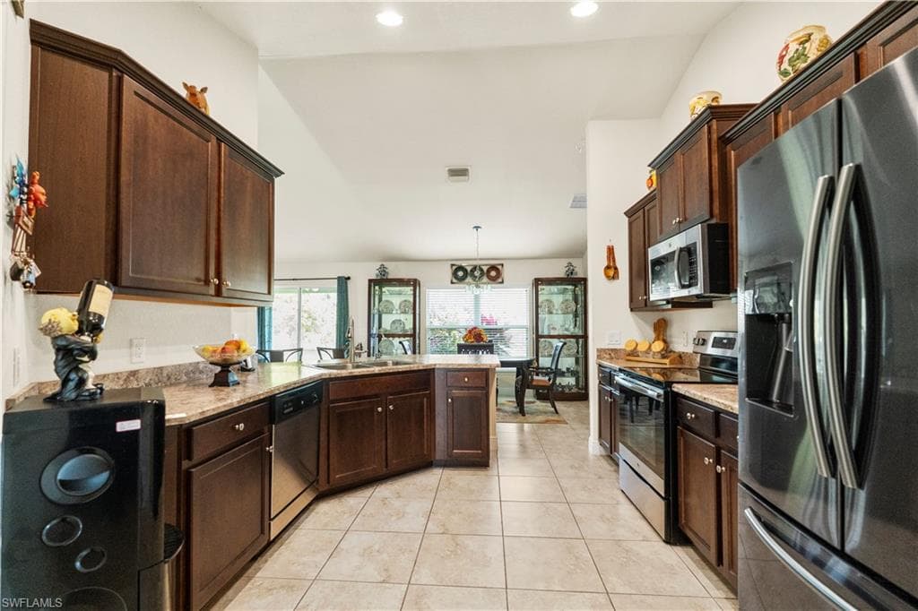 192 Townsend CT LEHIGH ACRES, FL 33972