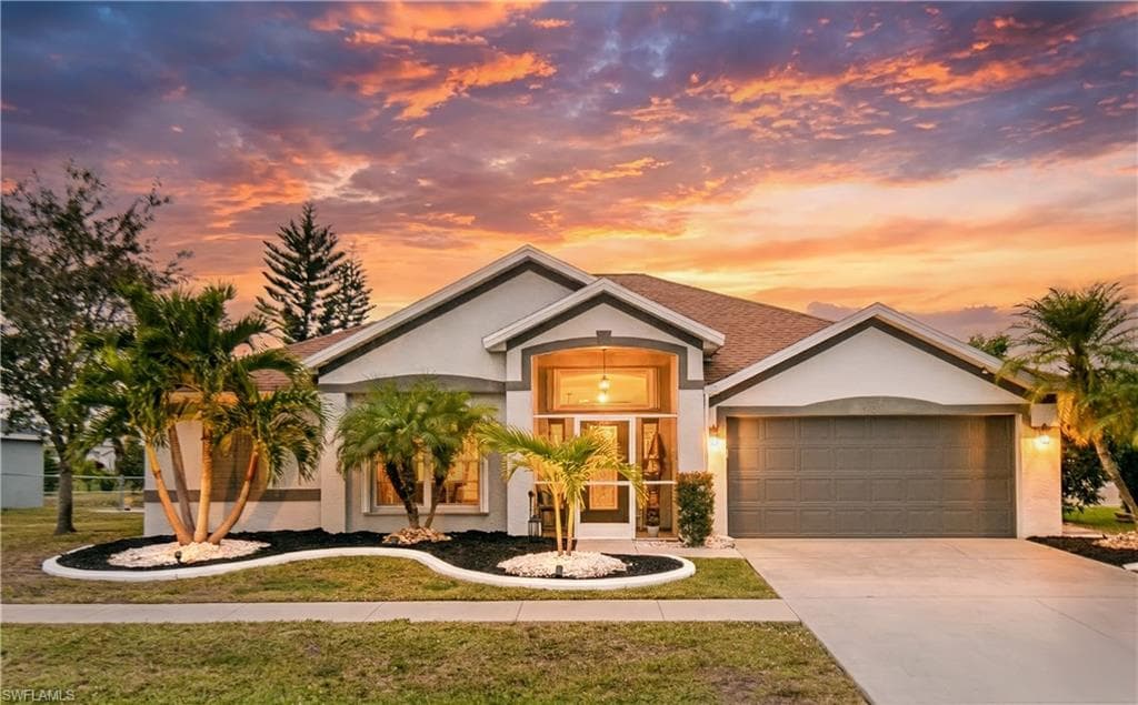 4656 Varsity CIR LEHIGH ACRES, FL 33971