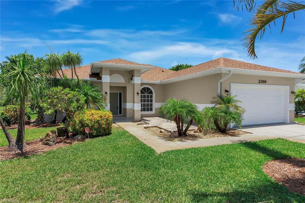 2389 Piccadilly Circus NAPLES, FL 34112
