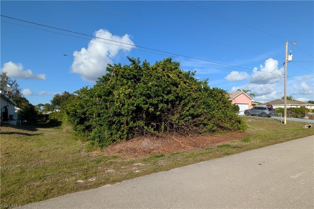 2806 39th ST SW LEHIGH ACRES, FL 33976