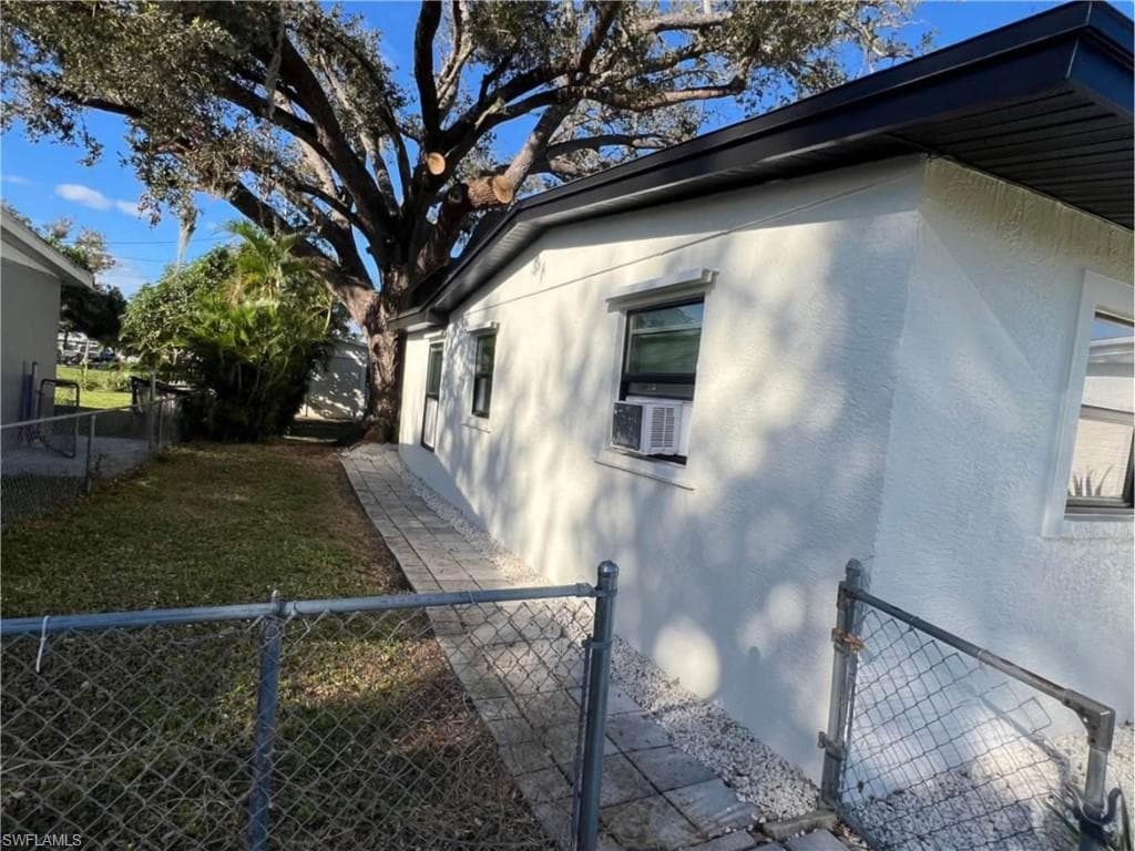 712 Camellia DR NORTH FORT MYERS, FL 33903