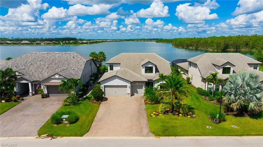 19381 Aqua Shore DR FORT MYERS, FL 33913