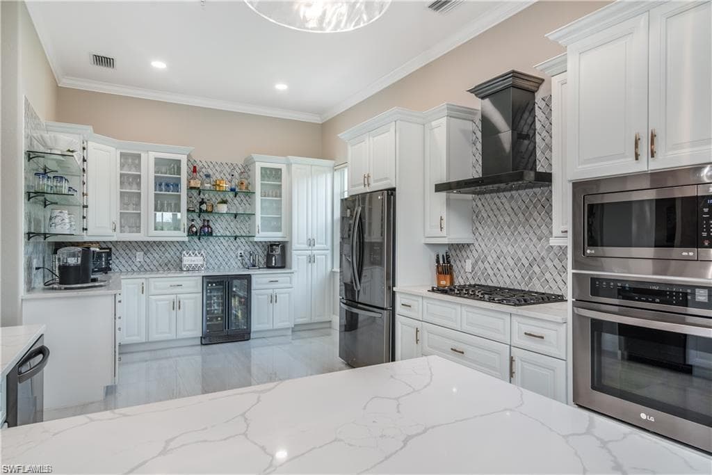 3123 Aviamar CIR 201 NAPLES, FL 34114