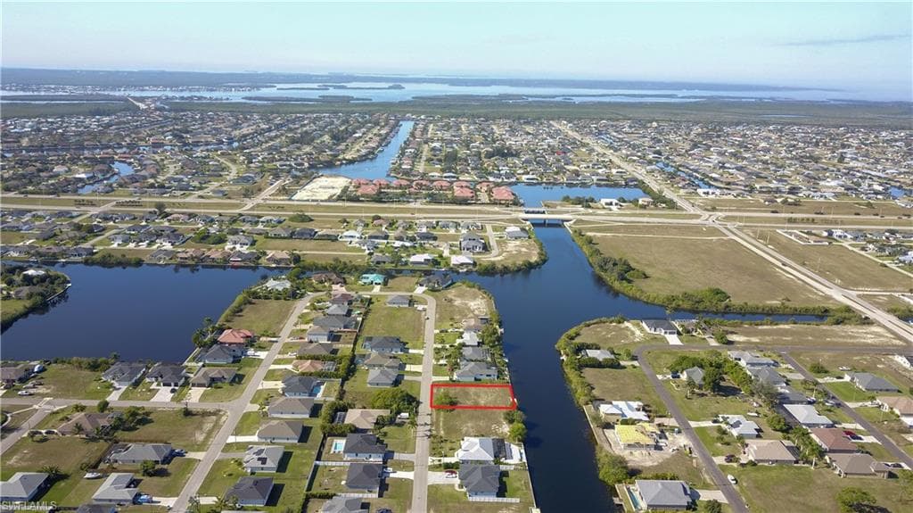 2905 SW 2nd TER CAPE CORAL, FL 33991