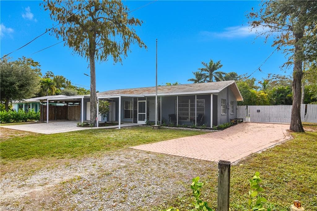 48 Republic DR NAPLES, FL 34112
