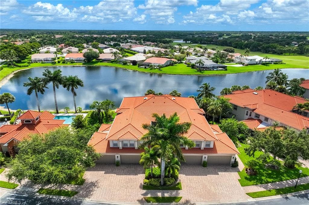 6446 Legacy CIR 104 NAPLES, FL 34113