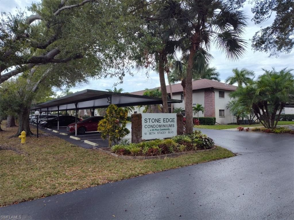 10 Beth Stacey BLVD 213 LEHIGH ACRES, FL 33936
