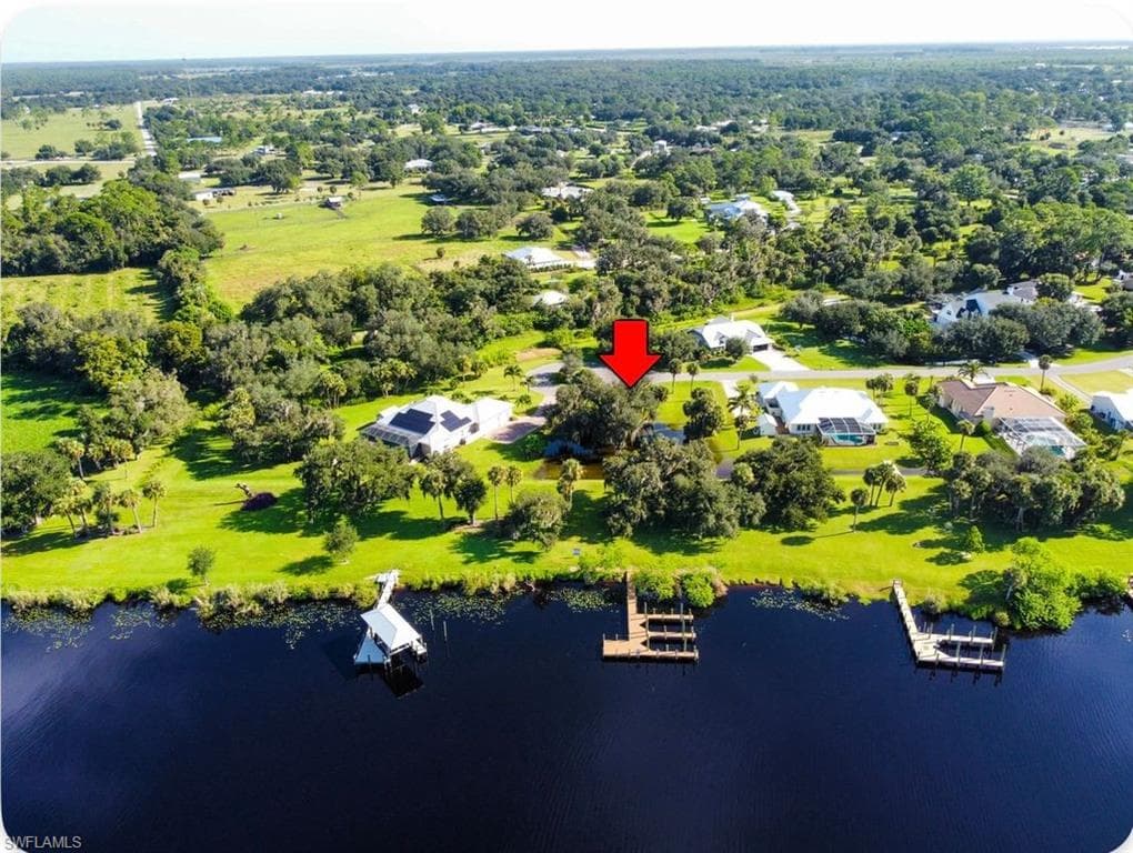 21070 Captain Nelson CT ALVA, FL 33920
