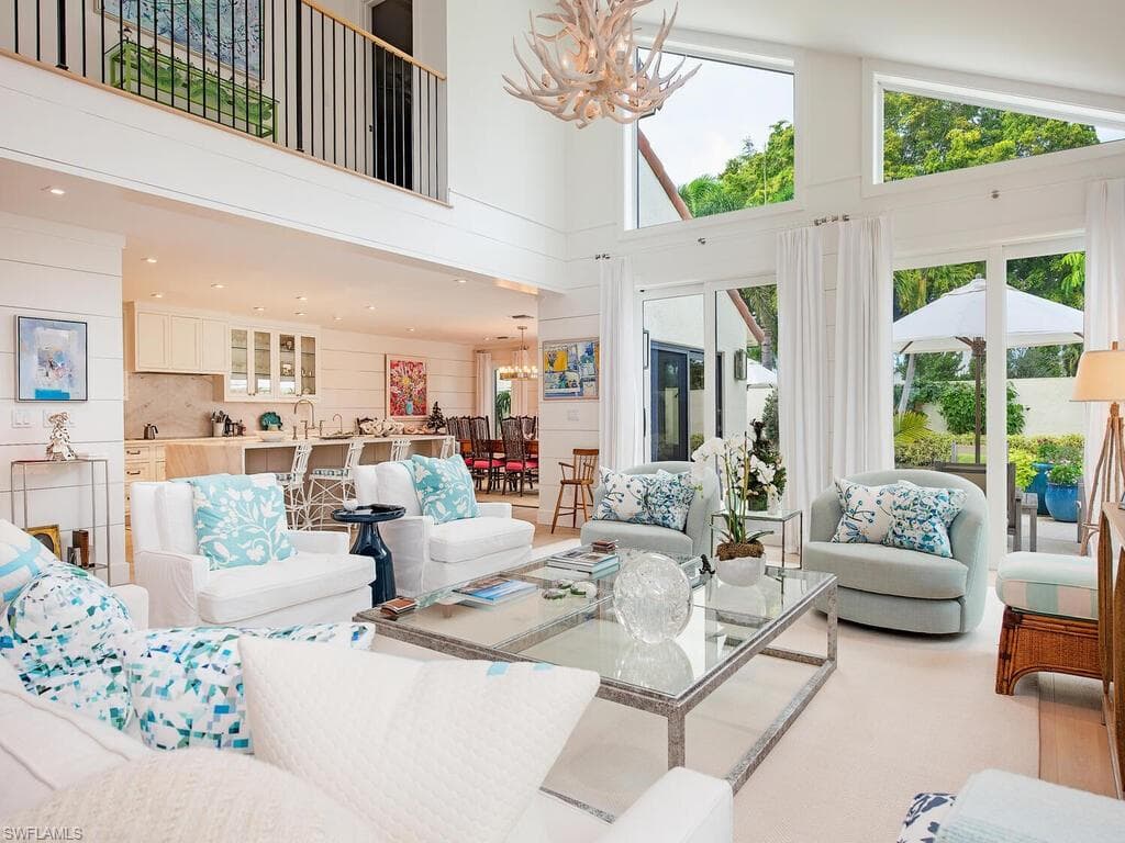 32 Las Brisas WAY 33 NAPLES, FL 34108
