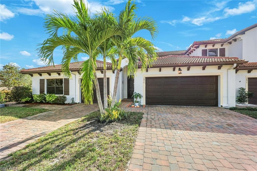7890 Bristol CIR NAPLES, FL 34120