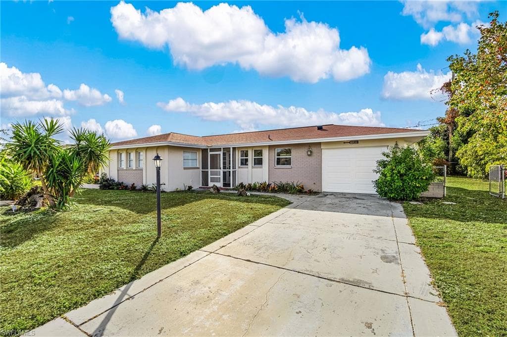 108 SE 42nd TER CAPE CORAL, FL 33904