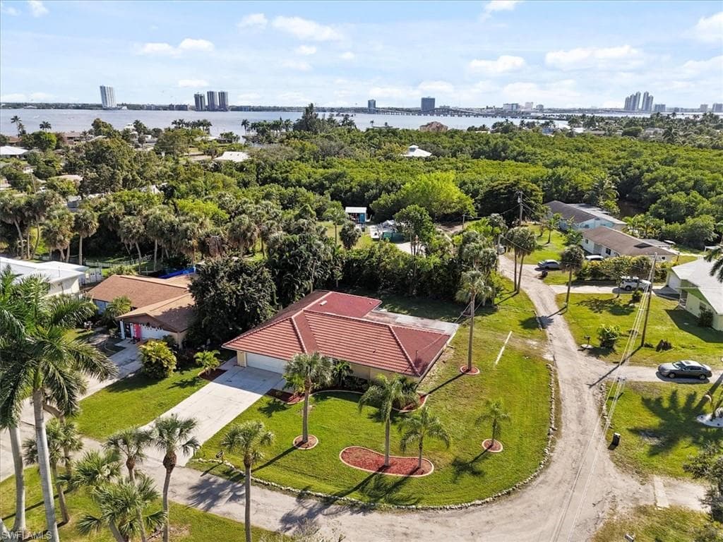 158 Dow LN NORTH FORT MYERS, FL 33917