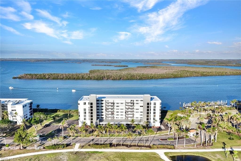 4203 Bay Beach LN 5E FORT MYERS BEACH, FL 33931