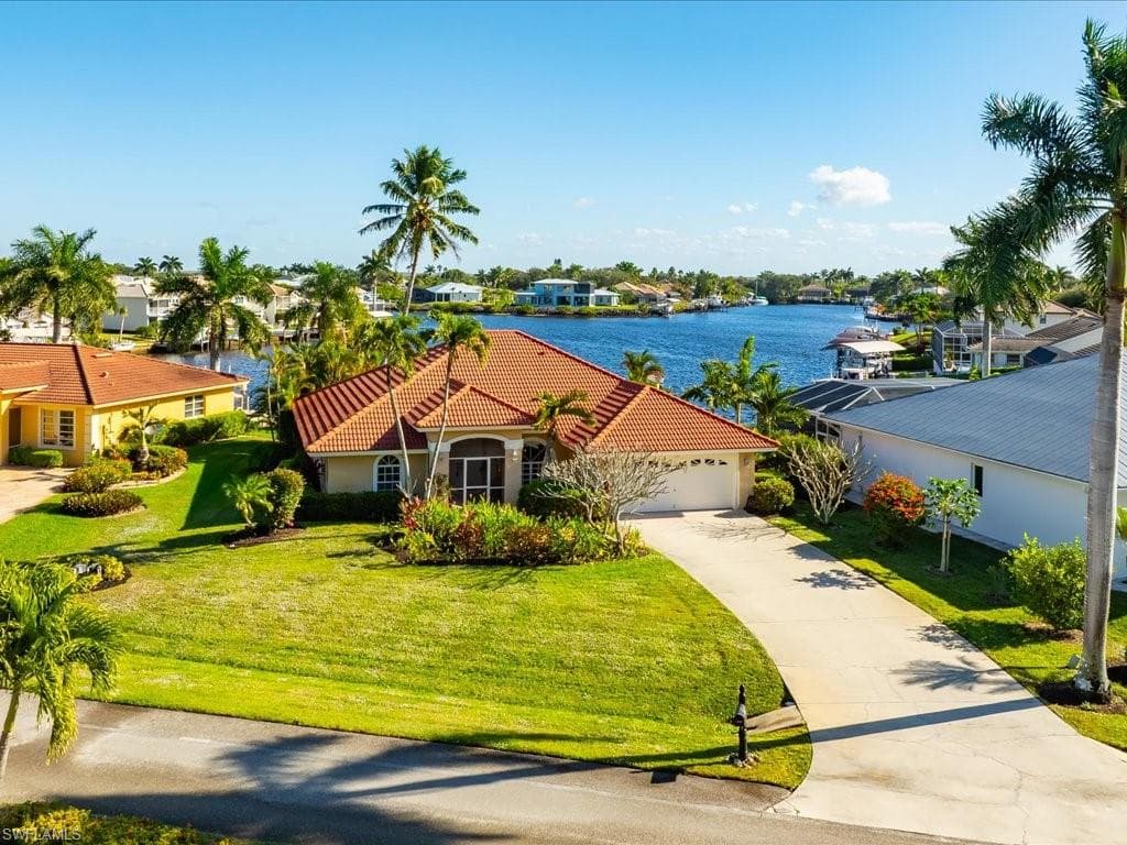 127 Newport DR NAPLES, FL 34114