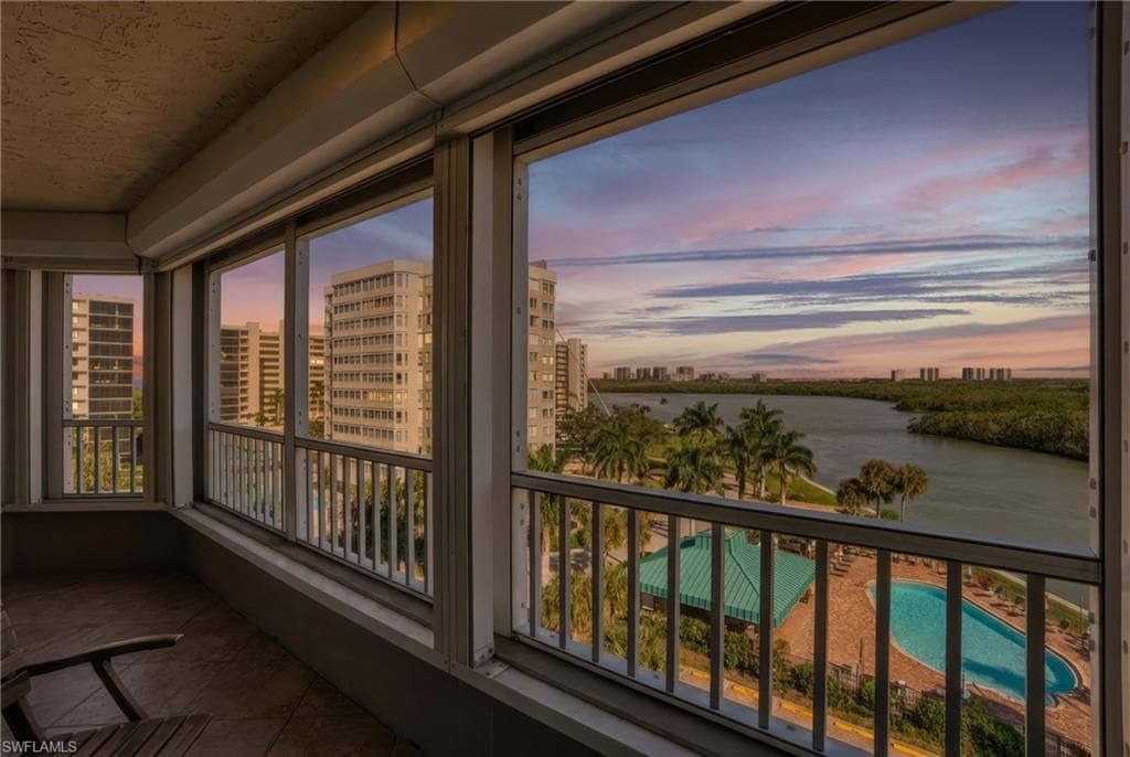 25 Bluebill AVE A606 NAPLES, FL 34108