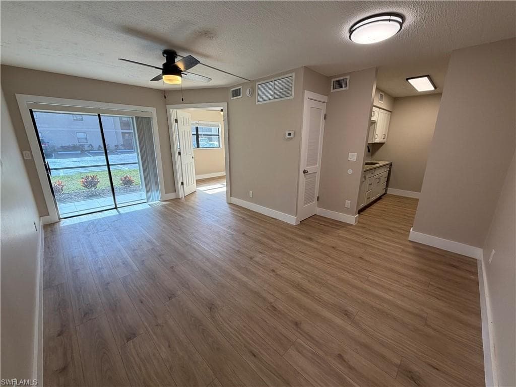 5315 Summerlin RD 1505 FORT MYERS, FL 33919