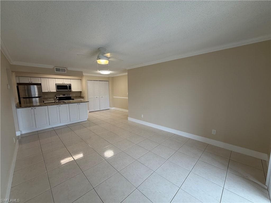 5321 Summerlin RD 2114 FORT MYERS, FL 33919