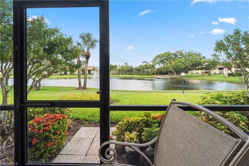 8685 Charter Club CIR 3 FORT MYERS, FL 33919
