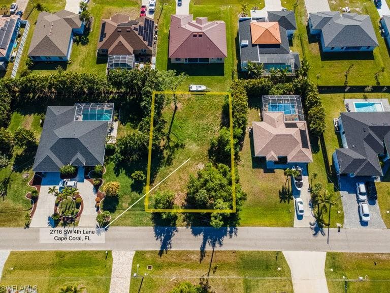 2716 4th LN CAPE CORAL, FL 33991