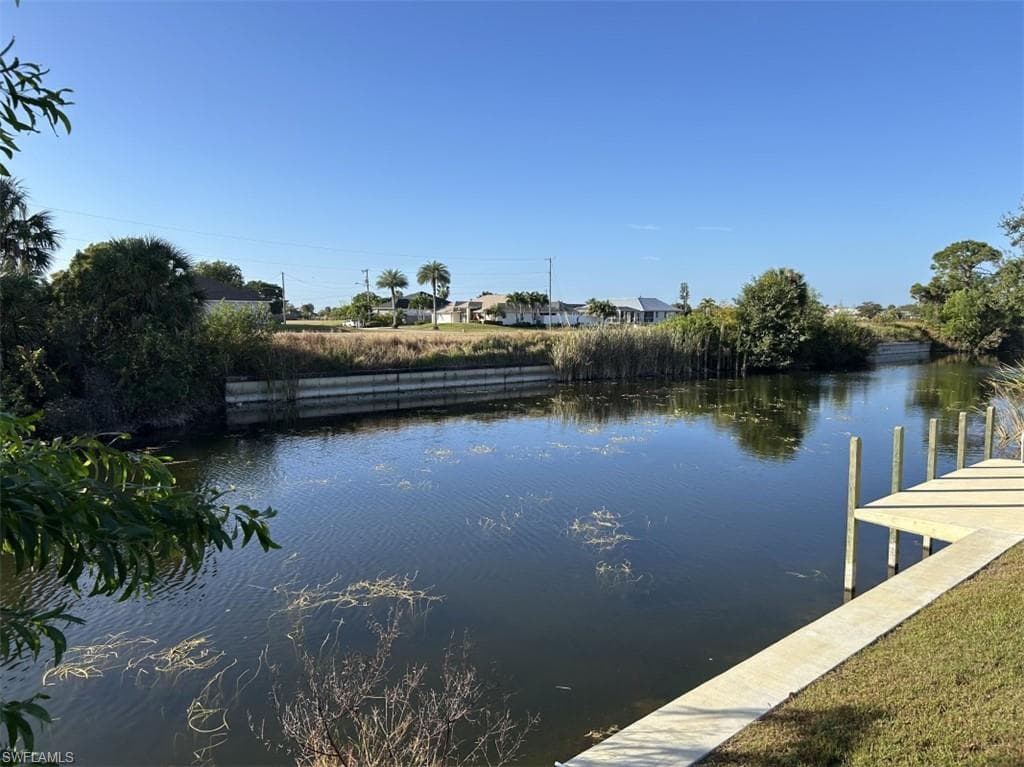 2112 NE 27th TER CAPE CORAL, FL 33909