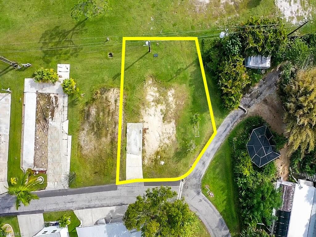 20791 Garden DR ESTERO, FL 33928