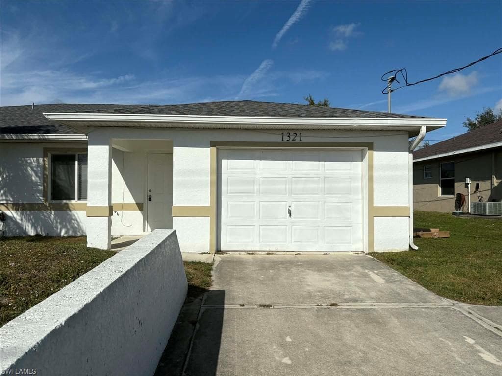 1321 Diplomat PKWY E CAPE CORAL, FL 33909