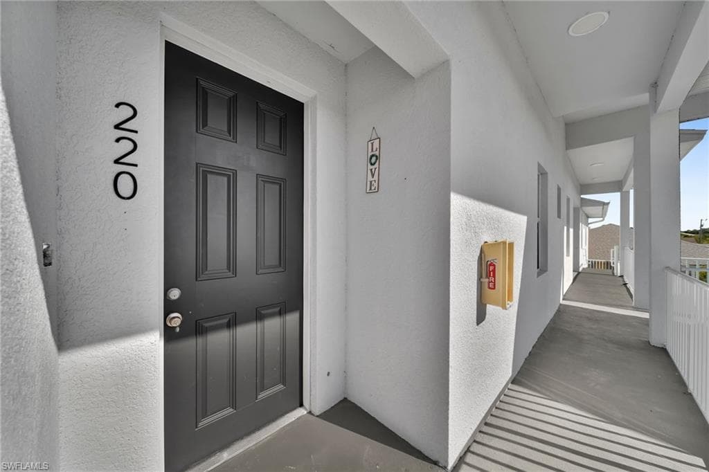275 SW 4th ST 220 CAPE CORAL, FL 33991