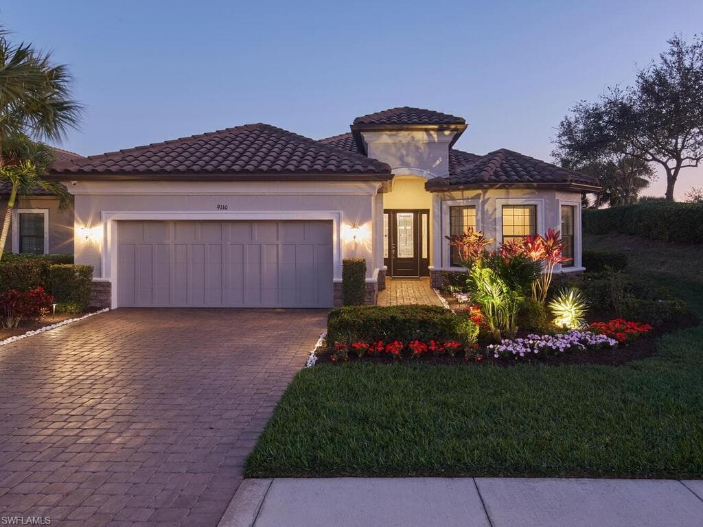 9110 Trivoli TER NAPLES, FL 34119