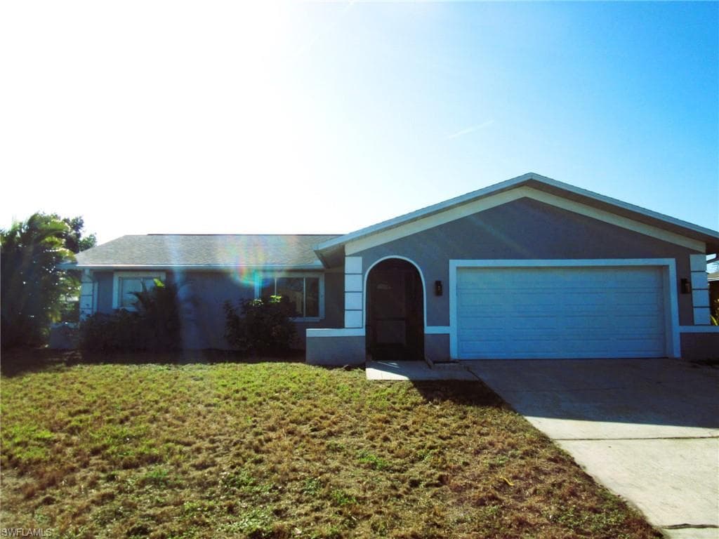 2122 SE 5th TER CAPE CORAL, FL 33990