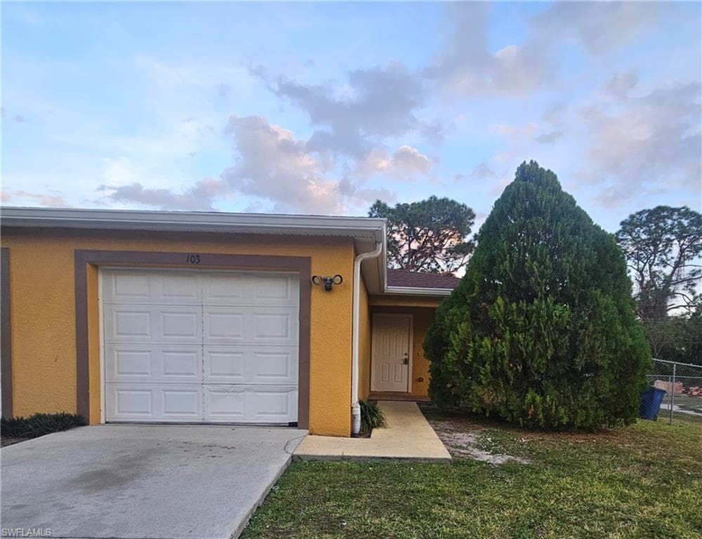 103 Ivan AVE S LEHIGH ACRES, FL 33973