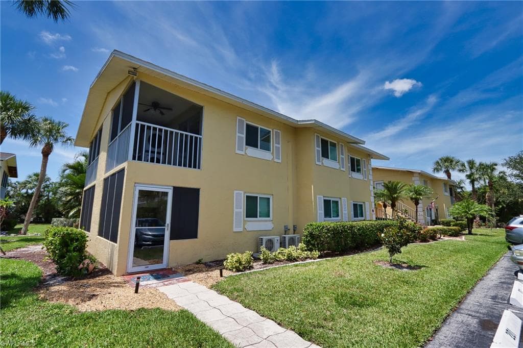 8109 Country RD 201 FORT MYERS, FL 33919
