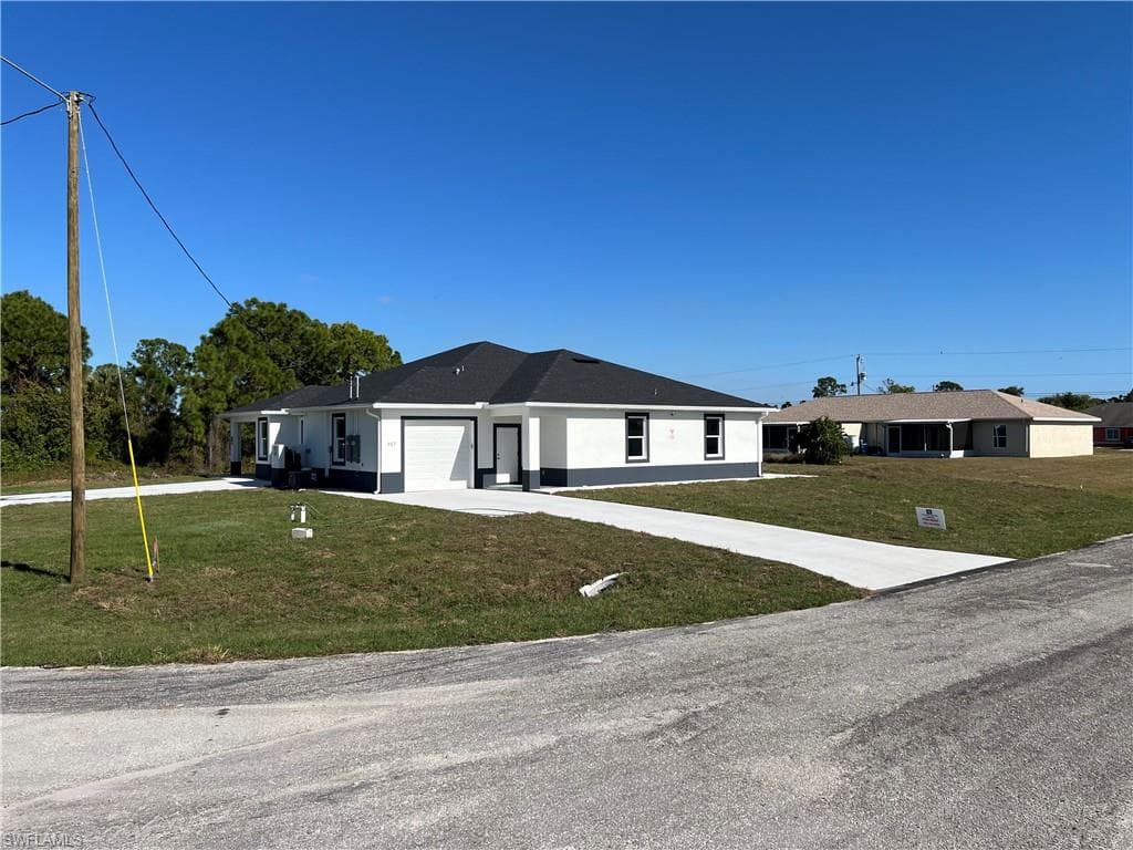 937 Graystone AVE LEHIGH ACRES, FL 33974