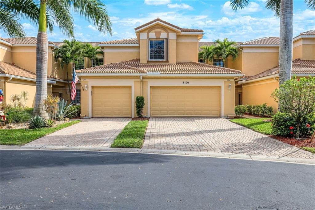 6100 Jonathans Bay CIR 302 FORT MYERS, FL 33908