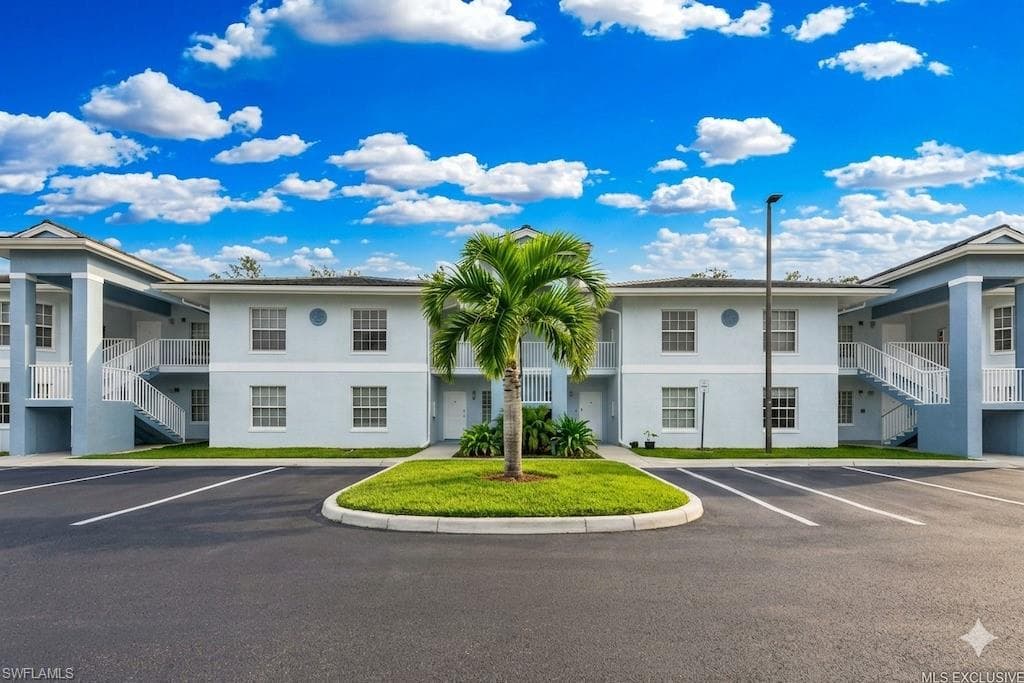 8423 Bernwood Cove LOOP 405 FORT MYERS, FL 33966