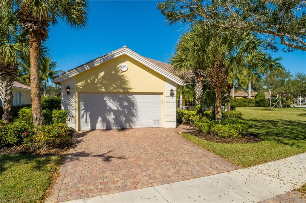 28308 Moray DR BONITA SPRINGS, FL 34135