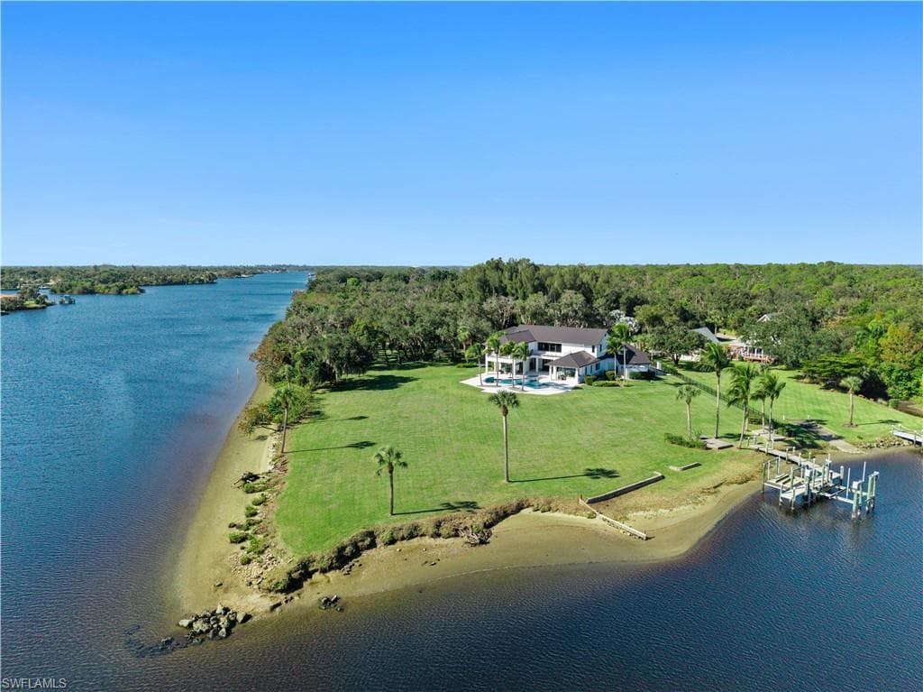 18090 N Olga DR ALVA, FL 33920