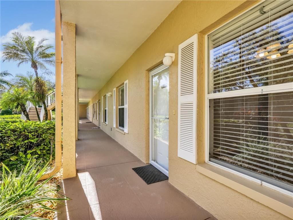9851 Costa Mesa LN 302 BONITA SPRINGS, FL 34135