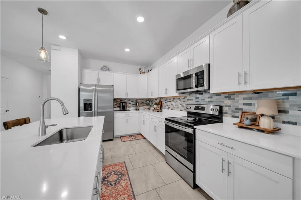 20023 HARTFORD ESTERO, FL 33928
